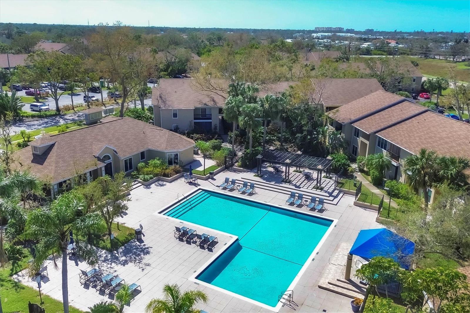 VINTAGE GRAND - Residential