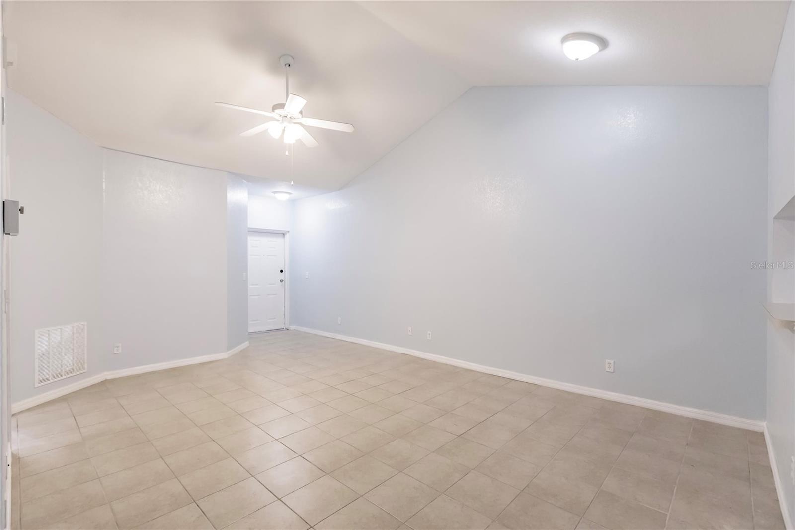 COVE/SIX MILE CYPRESS CONDO - Residential Lease