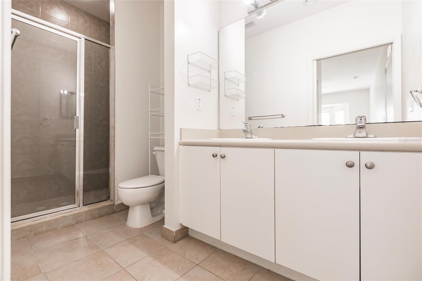 COVE/SIX MILE CYPRESS CONDO - Residential Lease