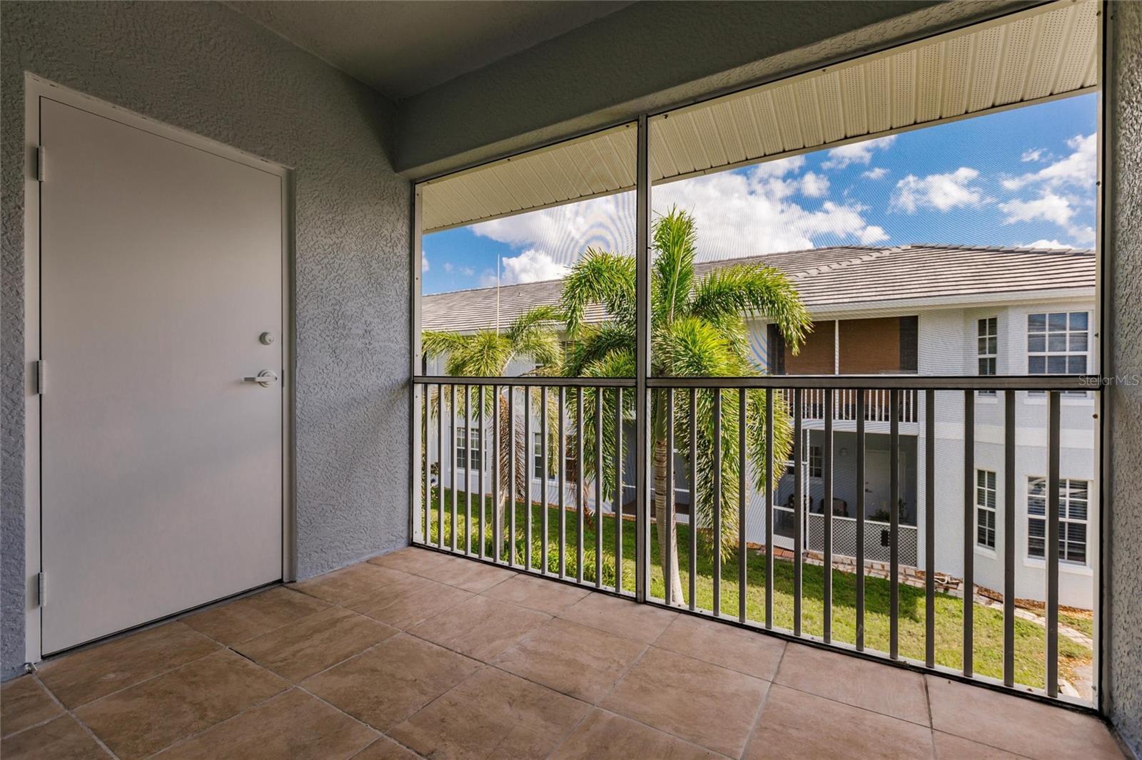 COVE/SIX MILE CYPRESS CONDO - Residential Lease