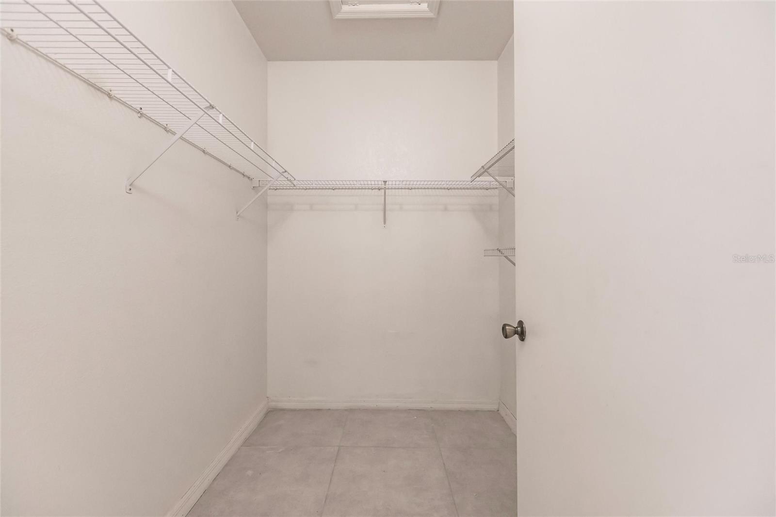 COVE/SIX MILE CYPRESS CONDO - Residential Lease