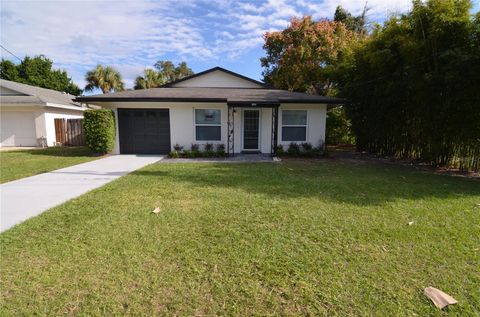 Photo of 1438 Lantry Court, Orlando, FL 32804 (MLS # O6357501)