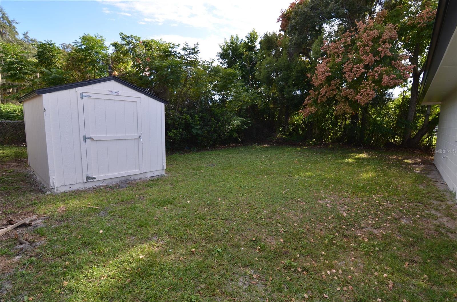 FAIRVIEW COURT - Residential