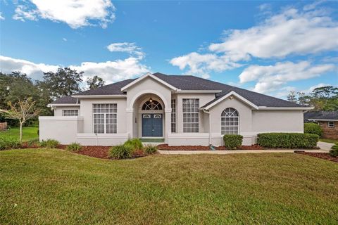 A home in DEBARY