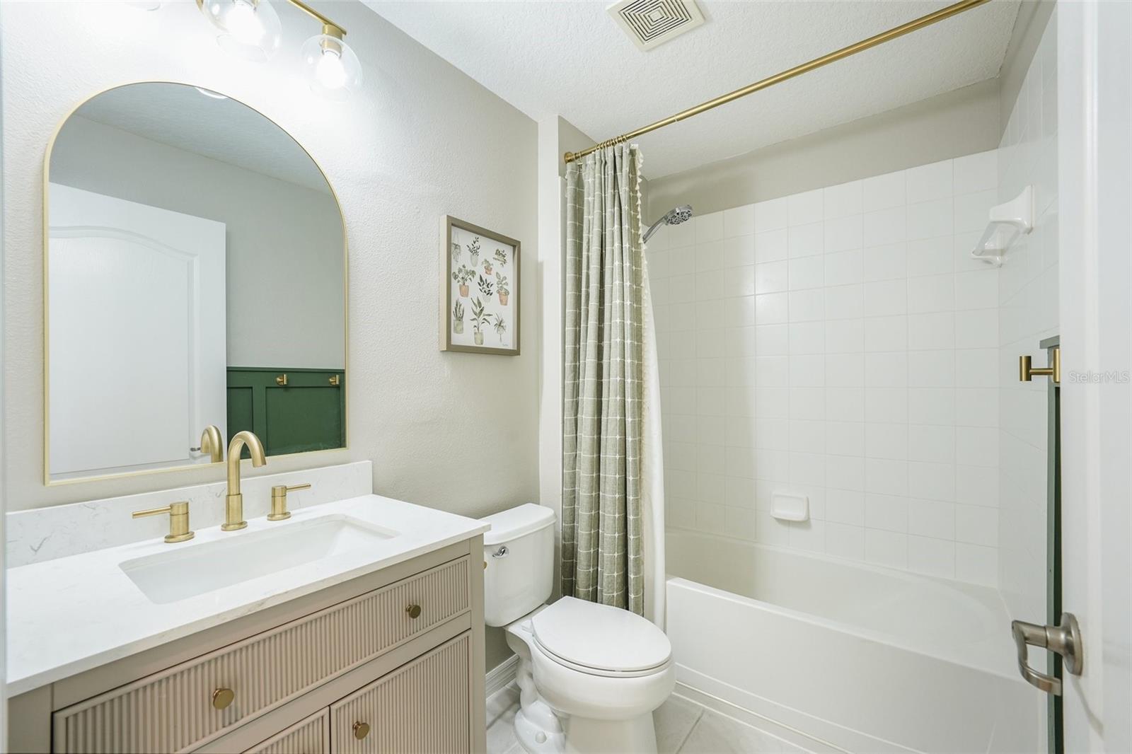 CONCORD STATION PH 04 UNITS A & B - Residential