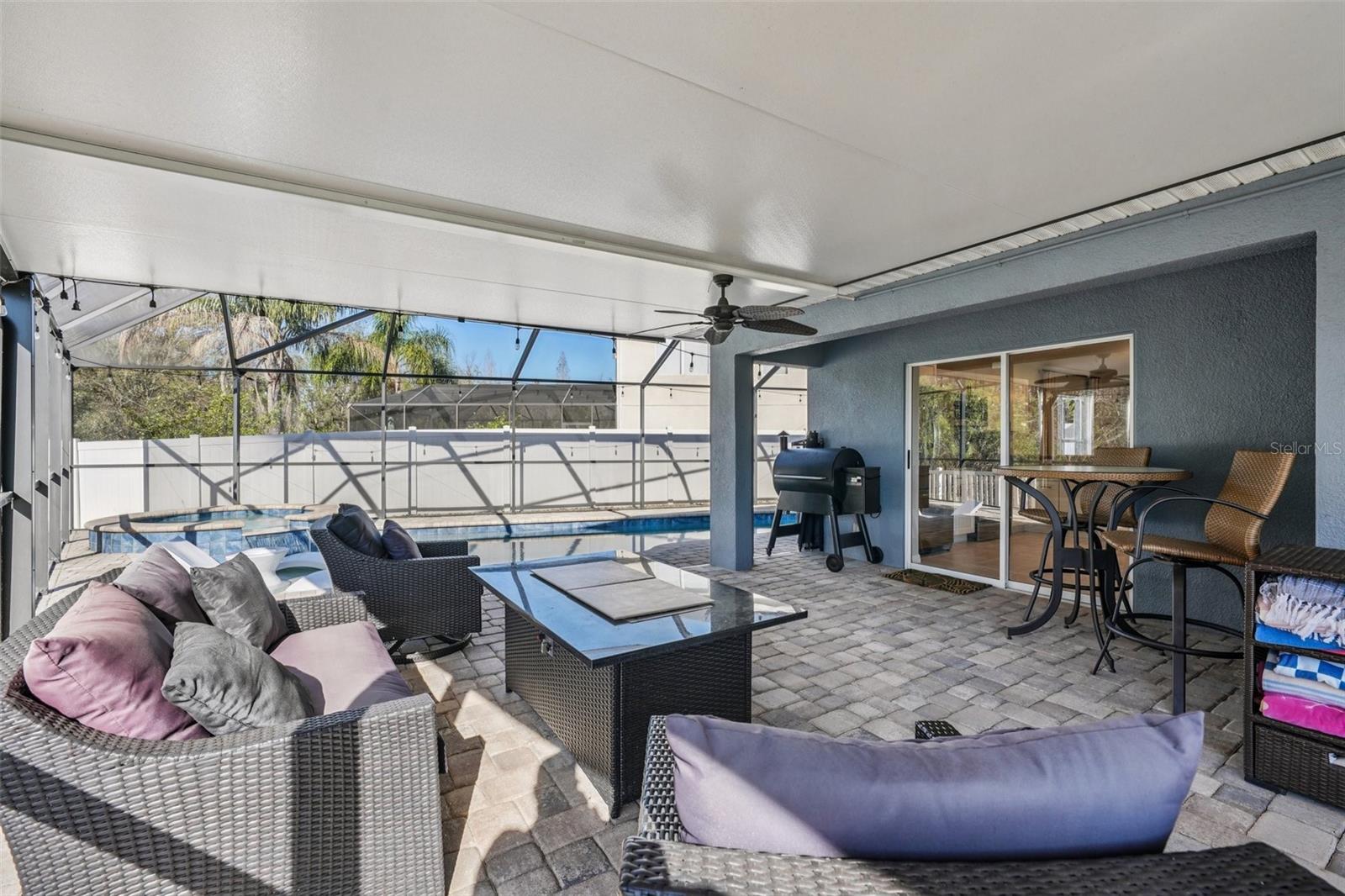 CONCORD STATION PH 04 UNITS A & B - Residential