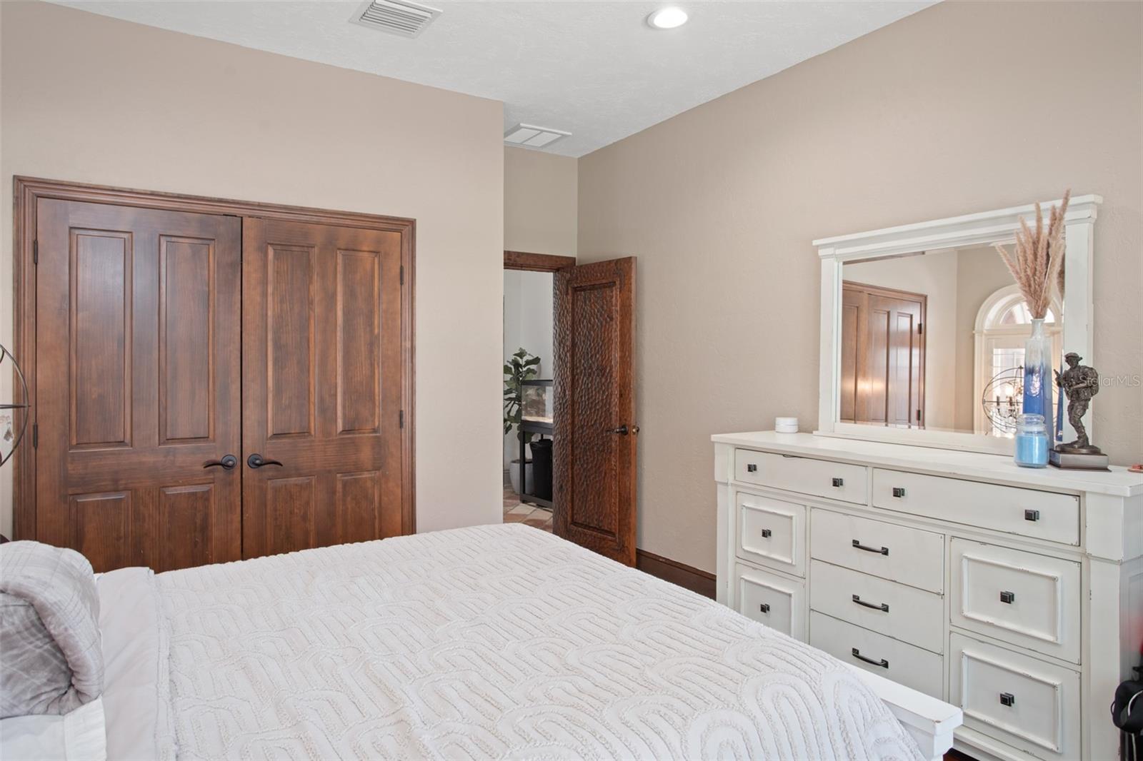 ISLEWORTH - Residential