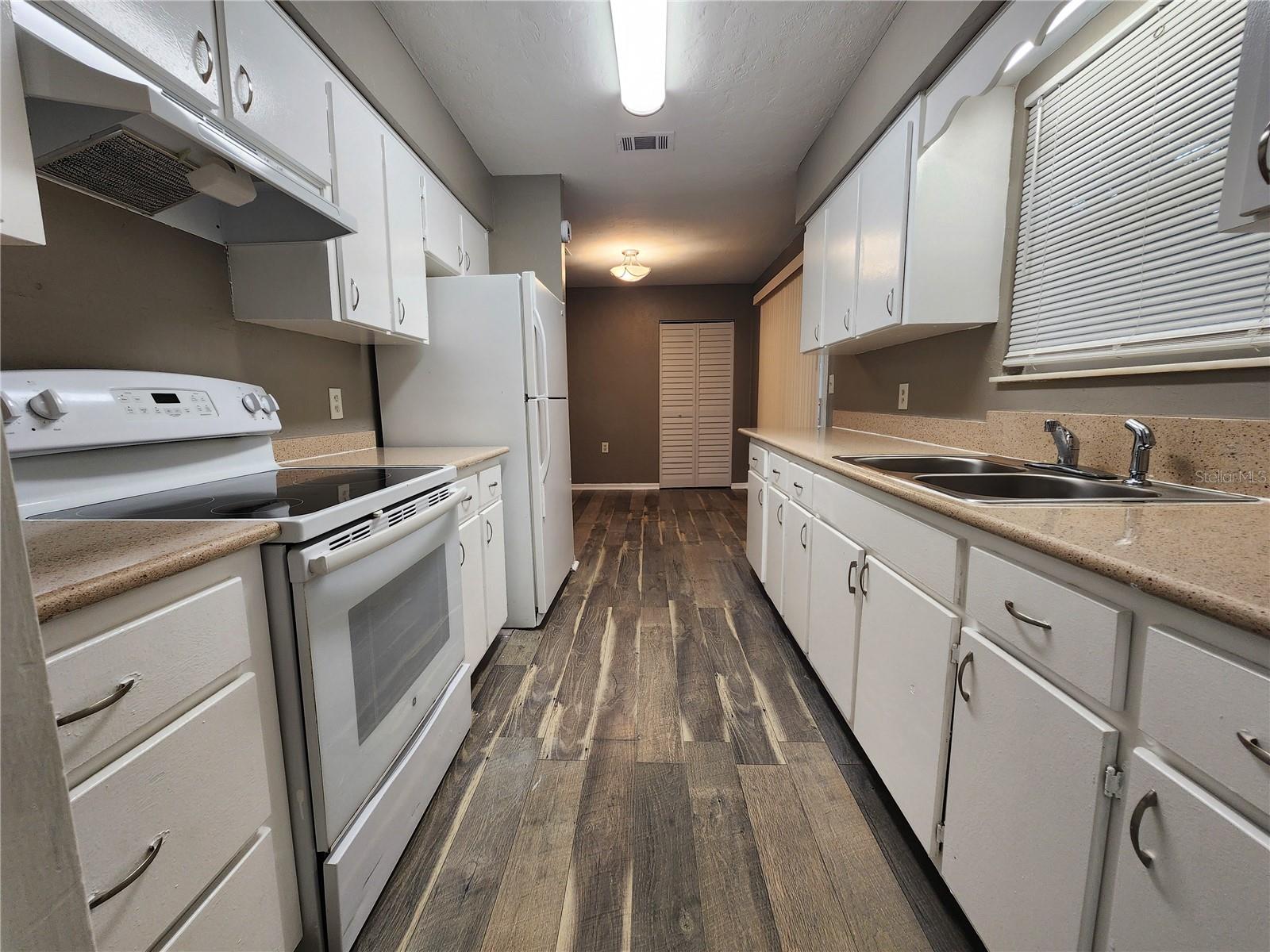 SOUTHSIDE TERRACE - Residential Lease