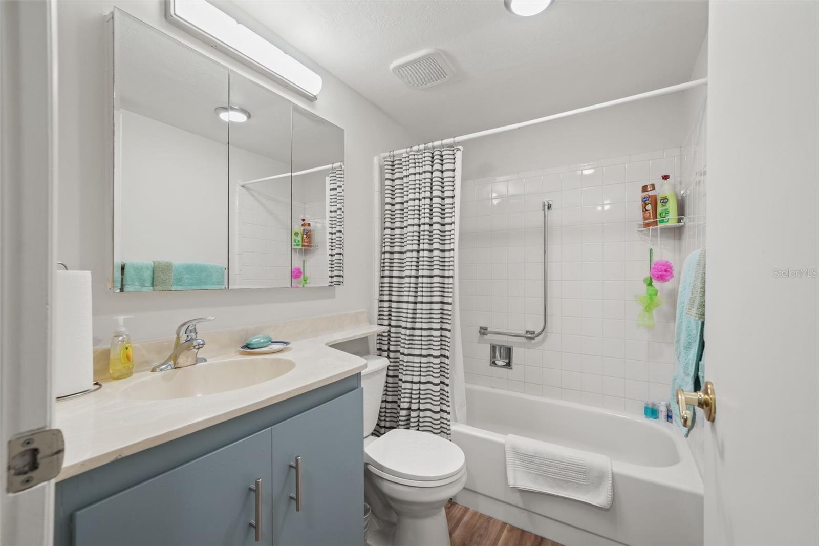 IMPERIAL COVE 10 - Residential