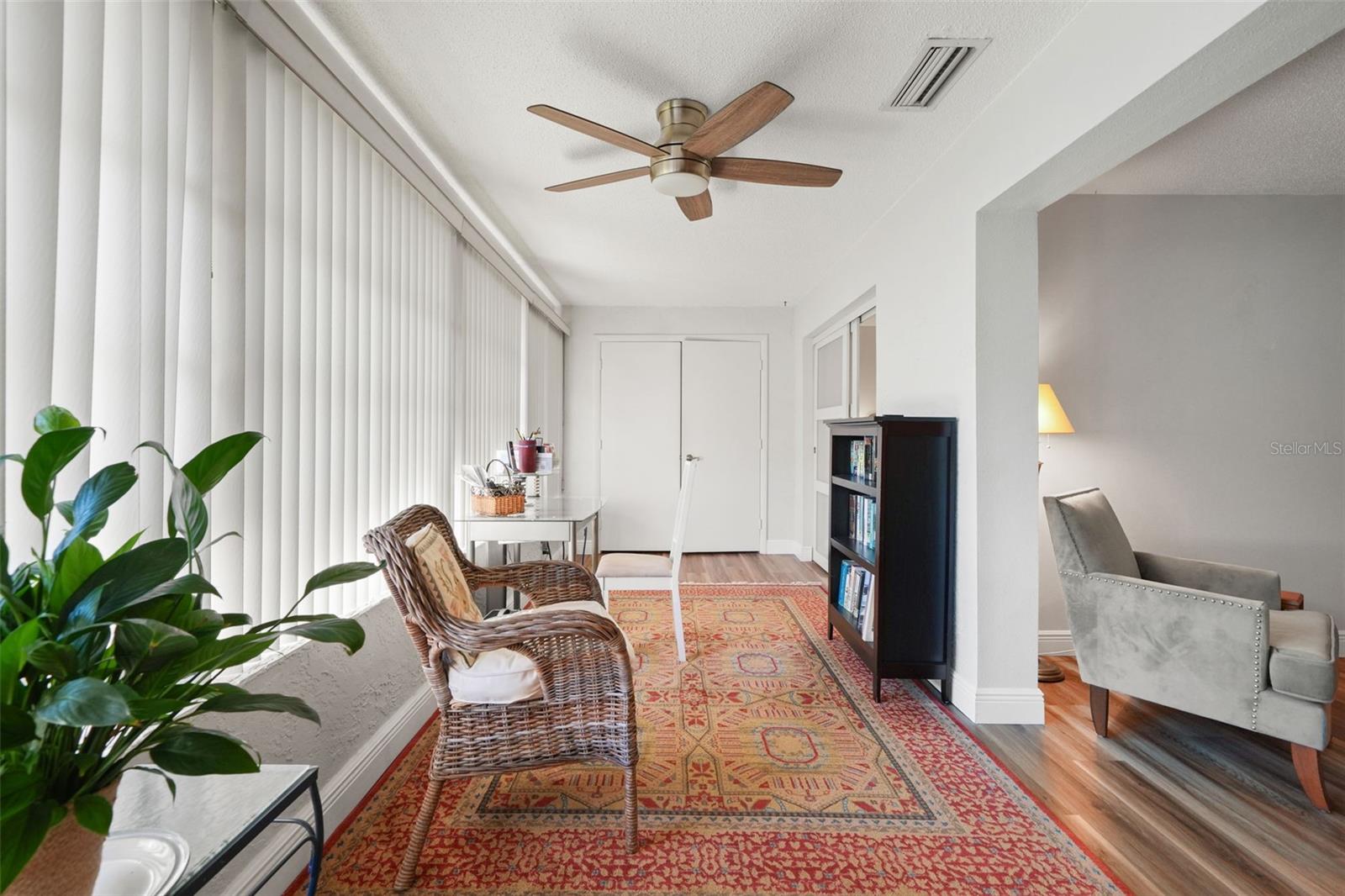 IMPERIAL COVE 10 - Residential