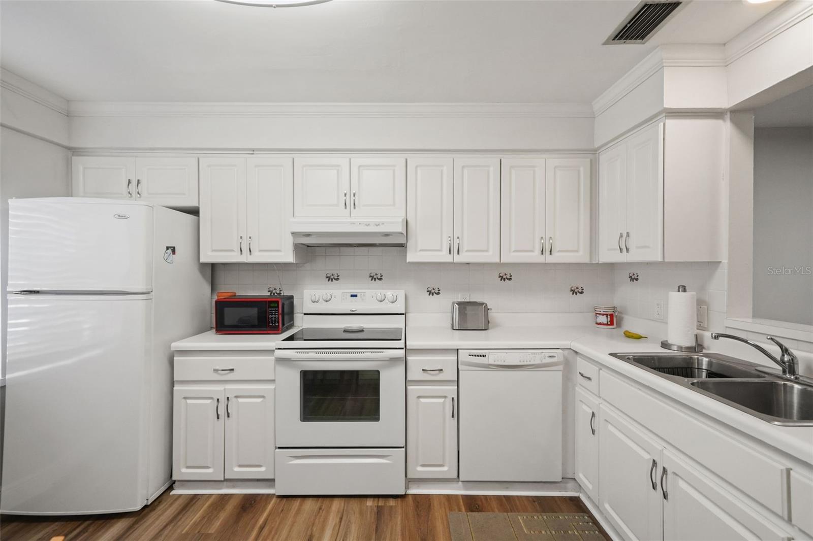 IMPERIAL COVE 10 - Residential