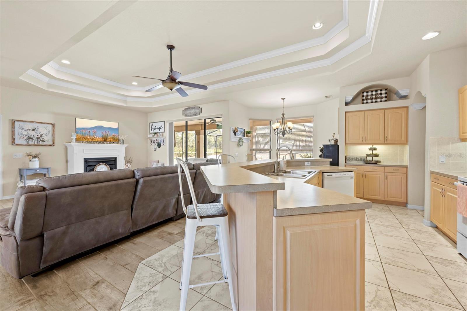 ROYAL HIGHLANDS - Residential