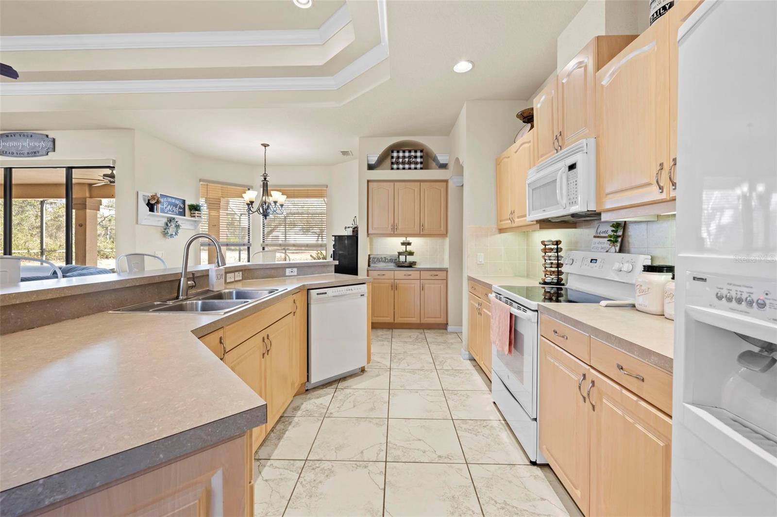 ROYAL HIGHLANDS - Residential