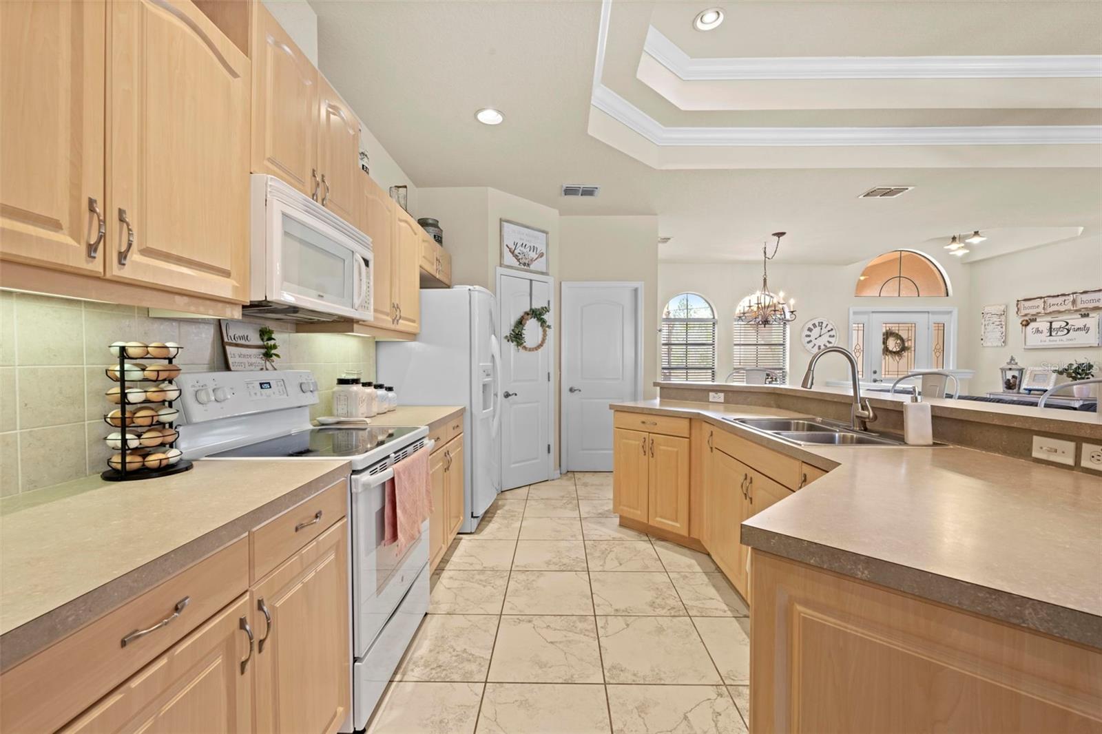 ROYAL HIGHLANDS - Residential