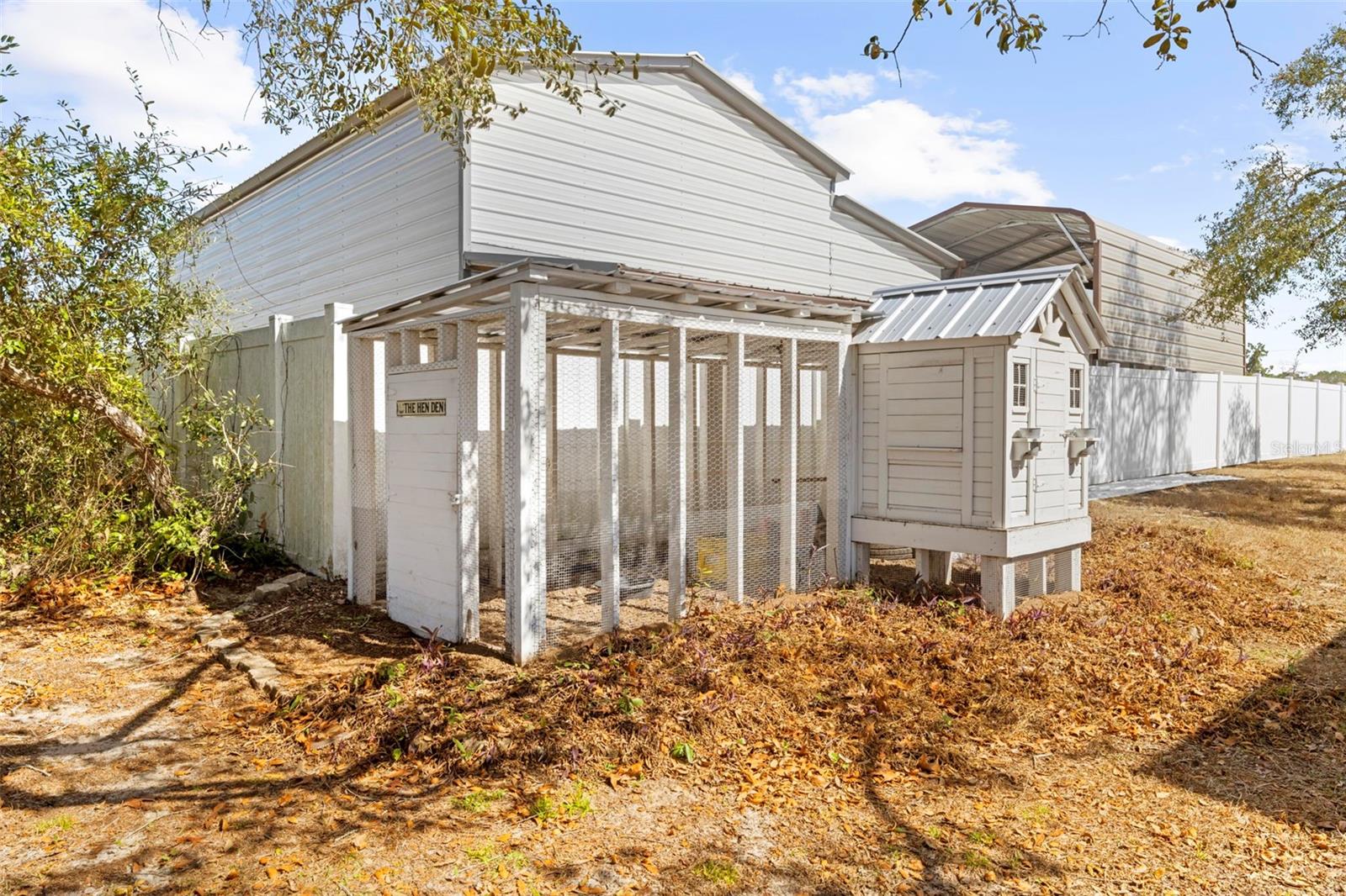 ROYAL HIGHLANDS - Residential