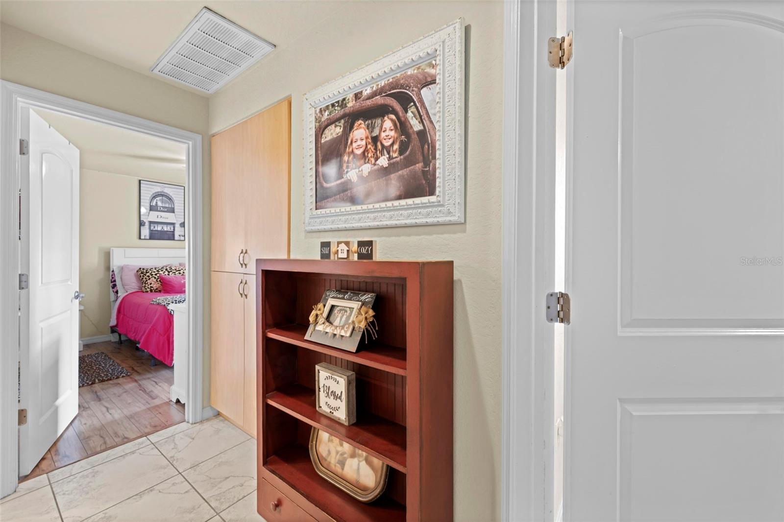 ROYAL HIGHLANDS - Residential