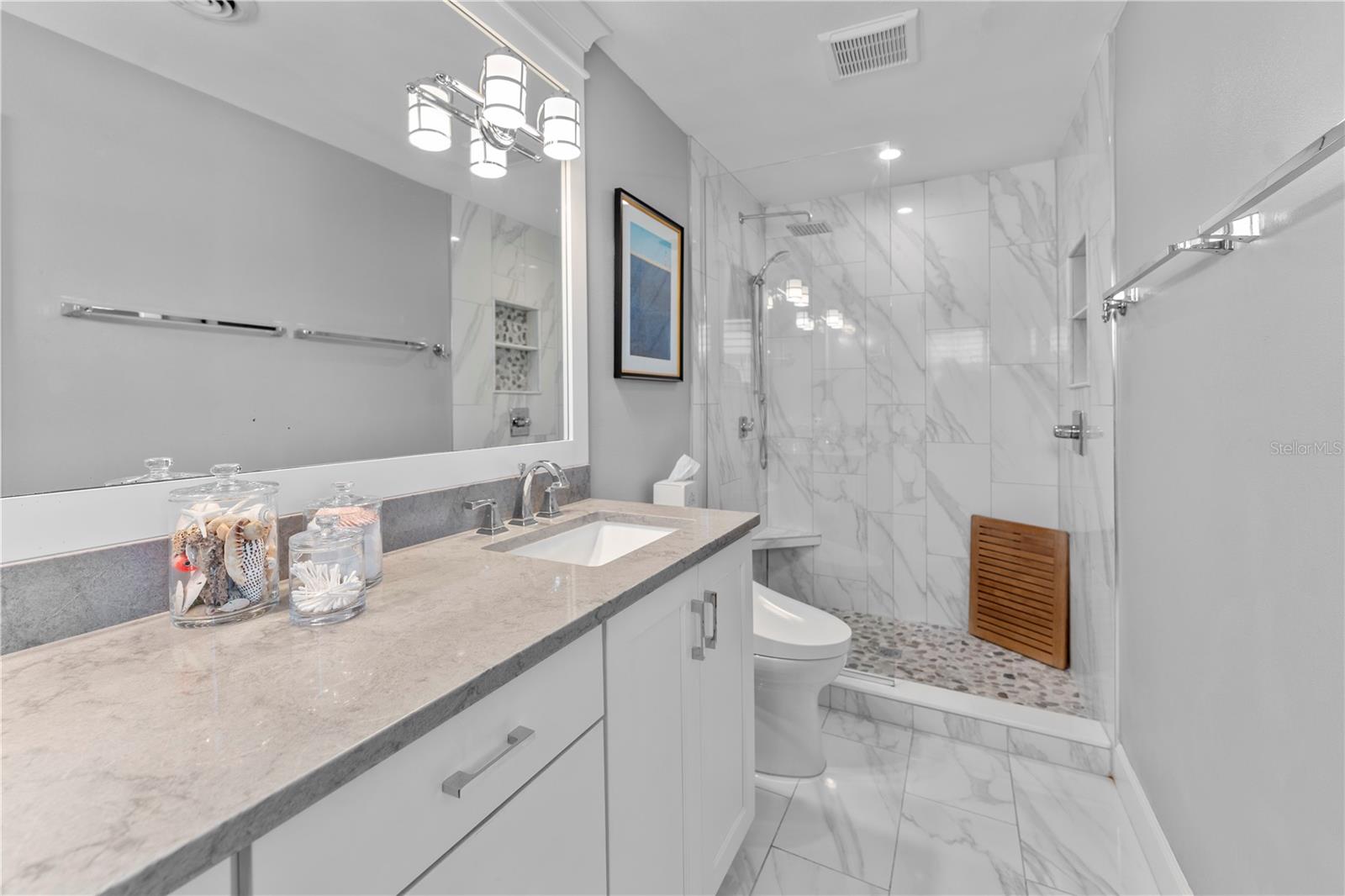 REPLAT/HALIFAX SHORES - Residential