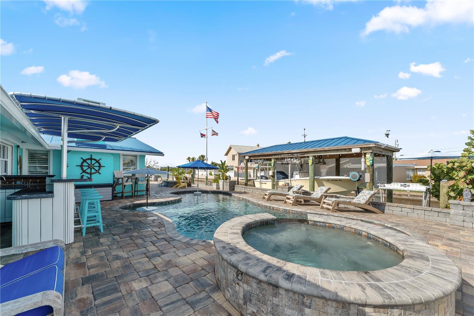 REPLAT/HALIFAX SHORES - Residential