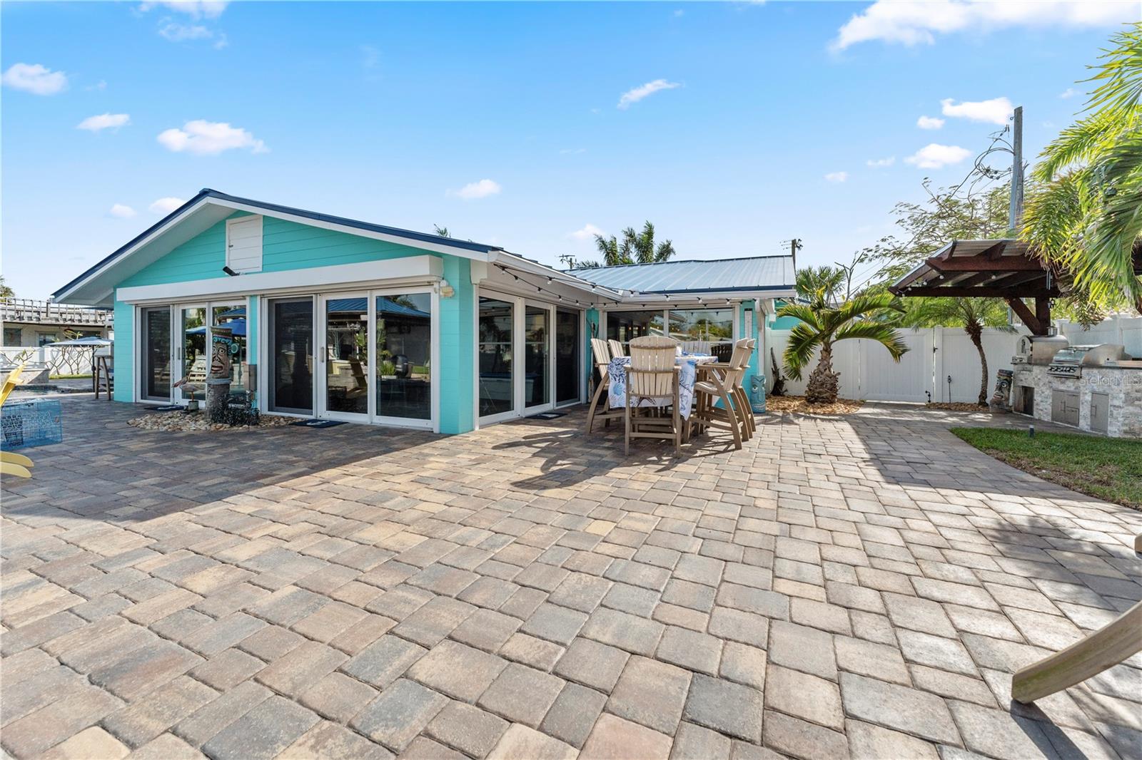 REPLAT/HALIFAX SHORES - Residential