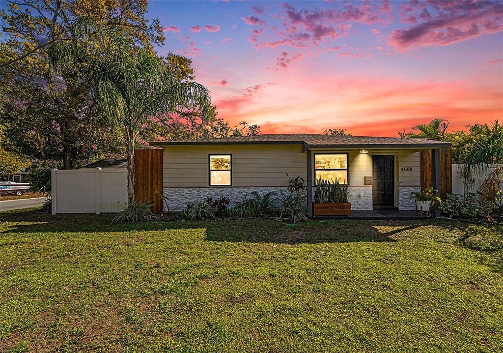 Photo of 4600 30th Avenue N, St Petersburg, FL 33713 (MLS # A4683183)