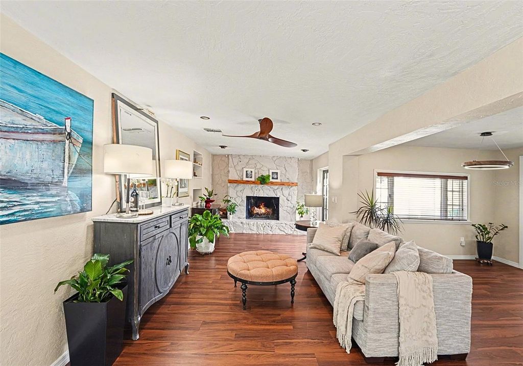 Photo of 4600 30th Avenue N, St Petersburg, FL 33713 (MLS # A4683183)