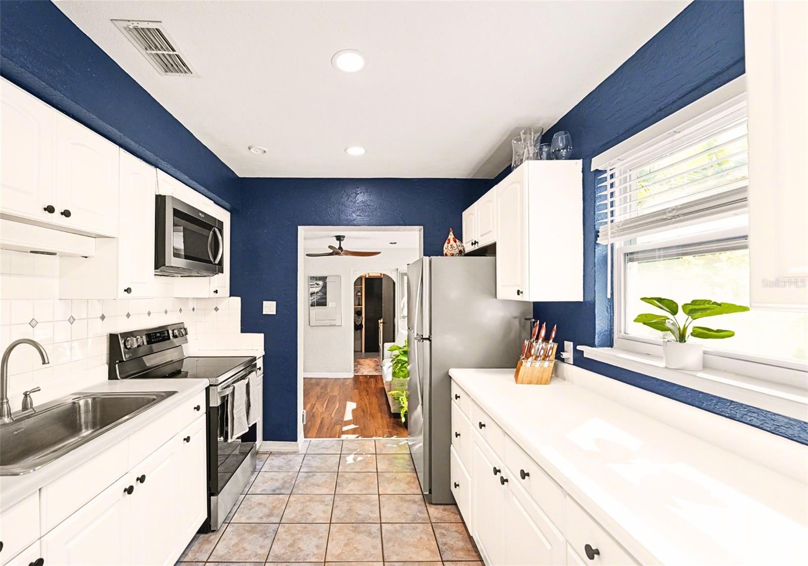 HIGHVIEW SUB BLK C, LOT 10 - Residential