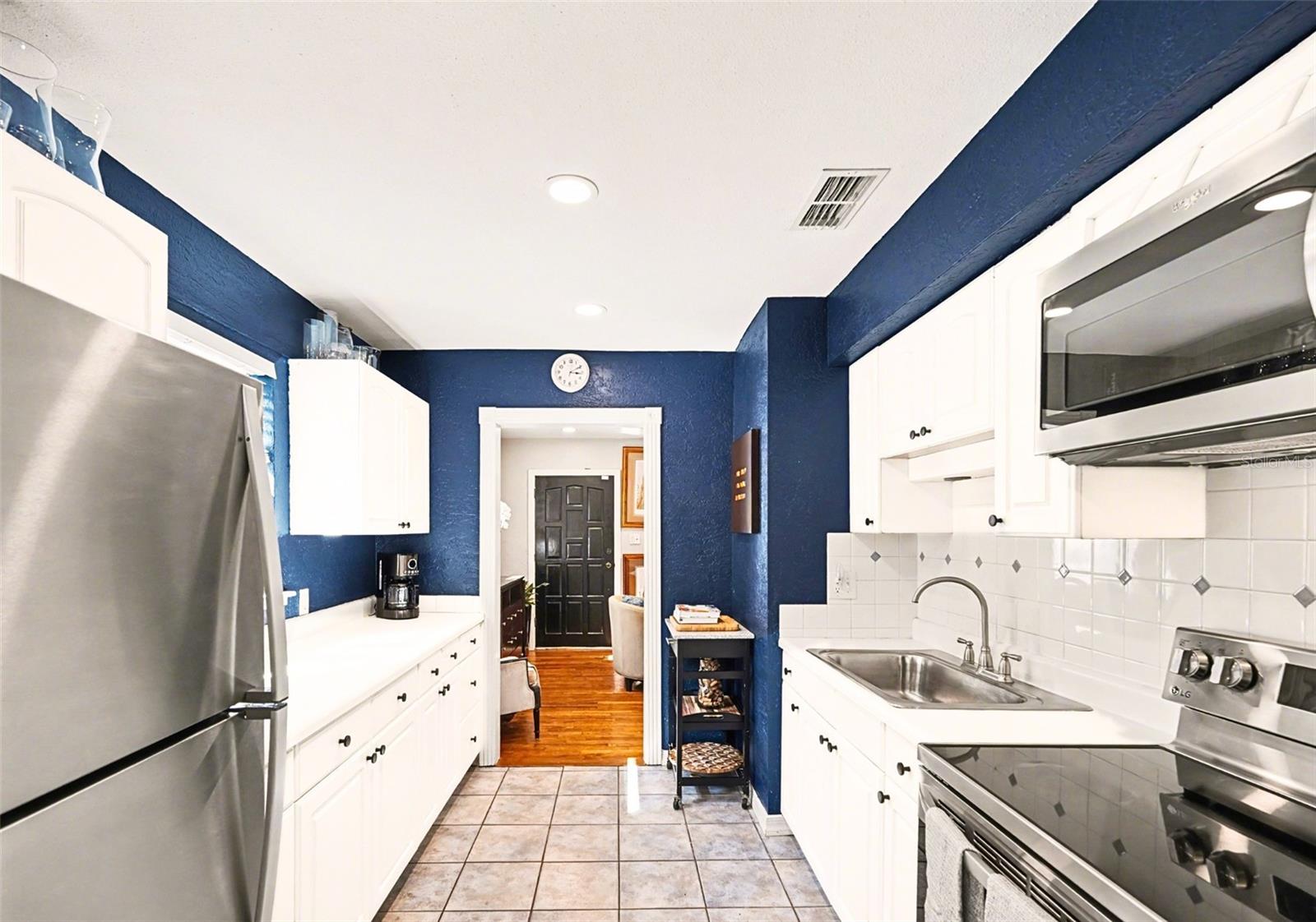 HIGHVIEW SUB BLK C, LOT 10 - Residential