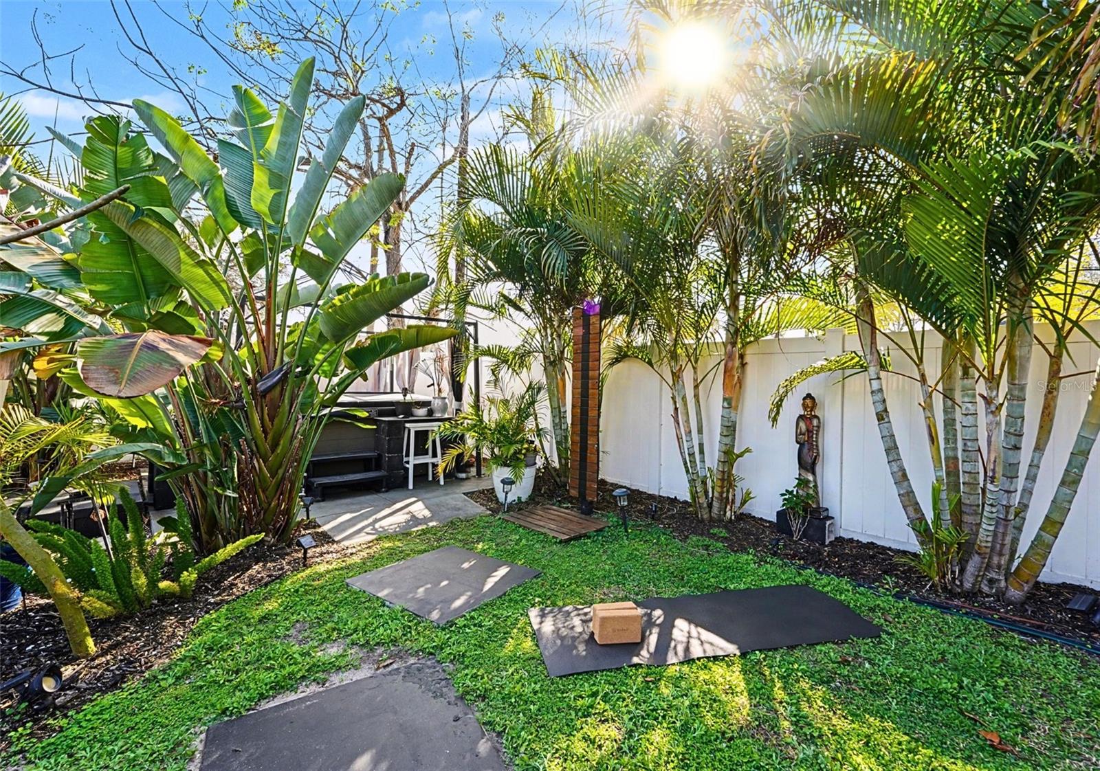 HIGHVIEW SUB BLK C, LOT 10 - Residential