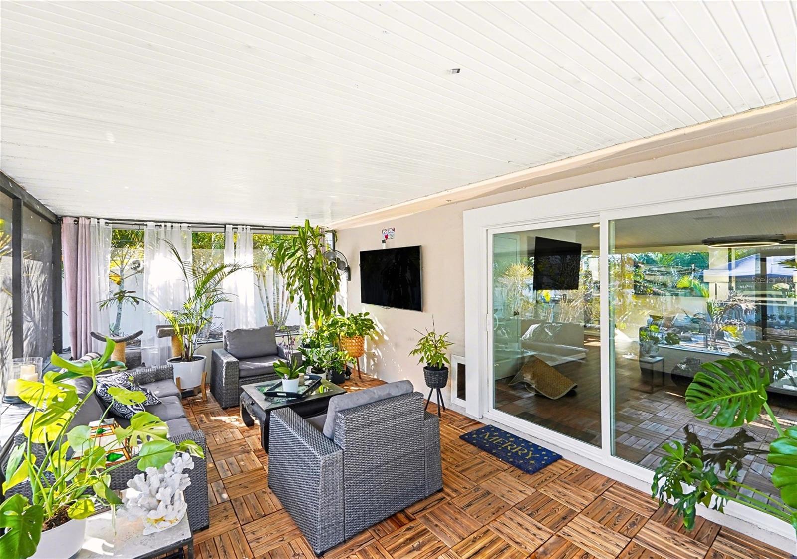 HIGHVIEW SUB BLK C, LOT 10 - Residential