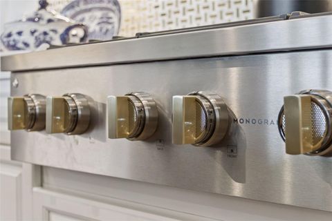 Tiny photo for 1609 Bellagio Loop, Tavares, FL 32778 (MLS # O6378652)