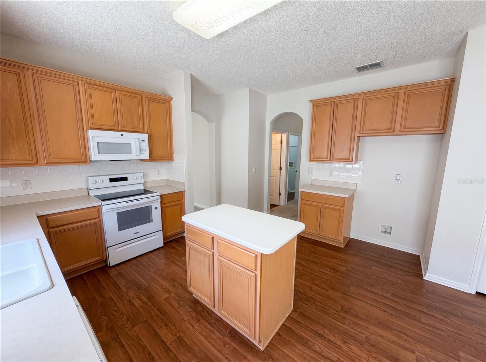 VISTA LAKES VILLAGE N-2 AMHURST - Residential