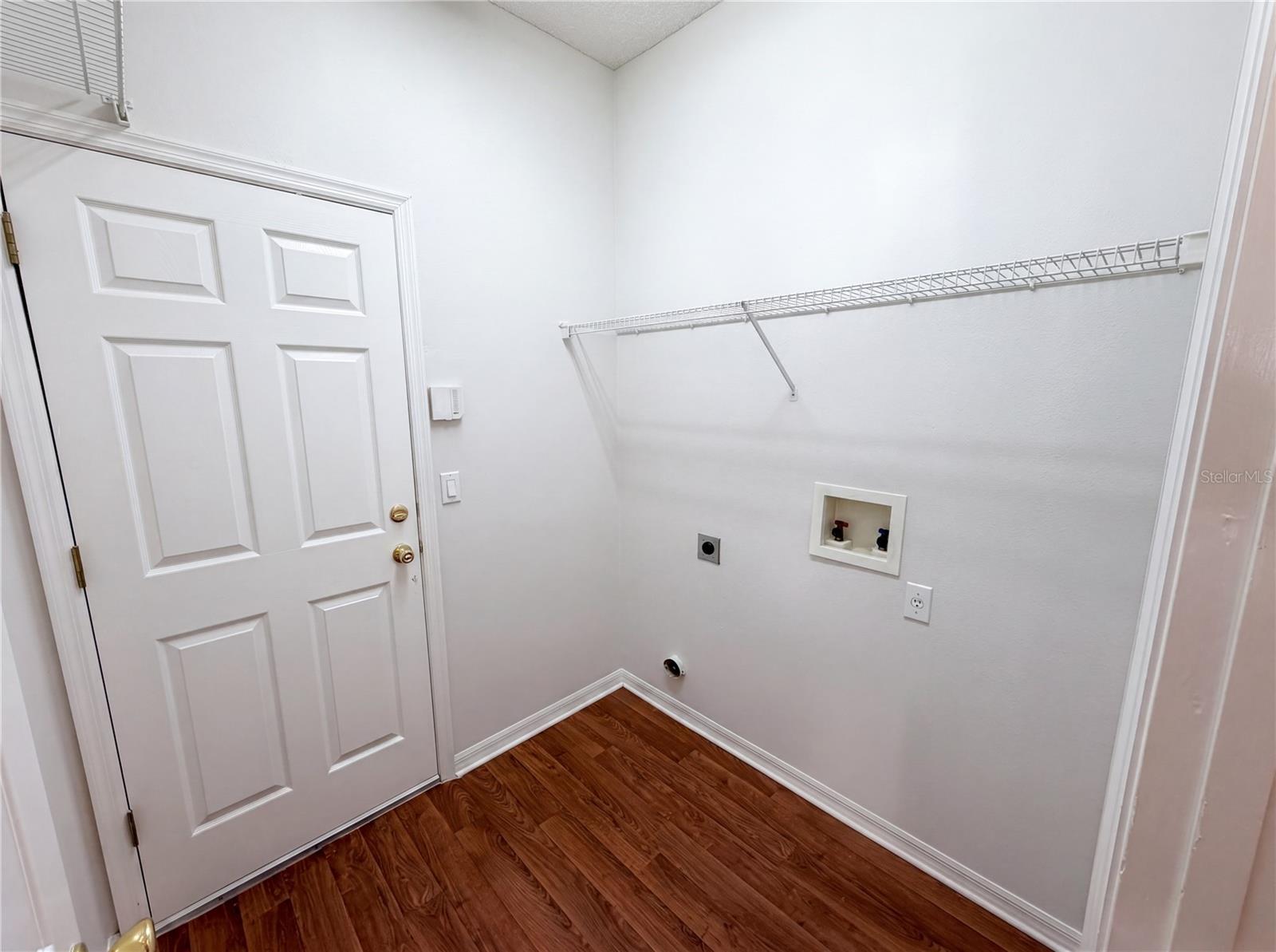 VISTA LAKES VILLAGE N-2 AMHURST - Residential