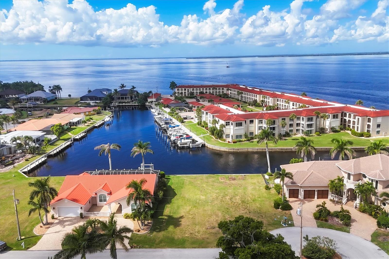 PUNTA GORDA ISLES SEC 04 - Land