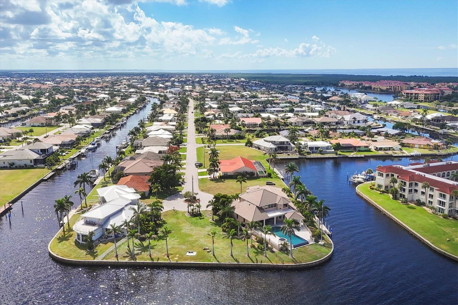 PUNTA GORDA ISLES SEC 04 - Land