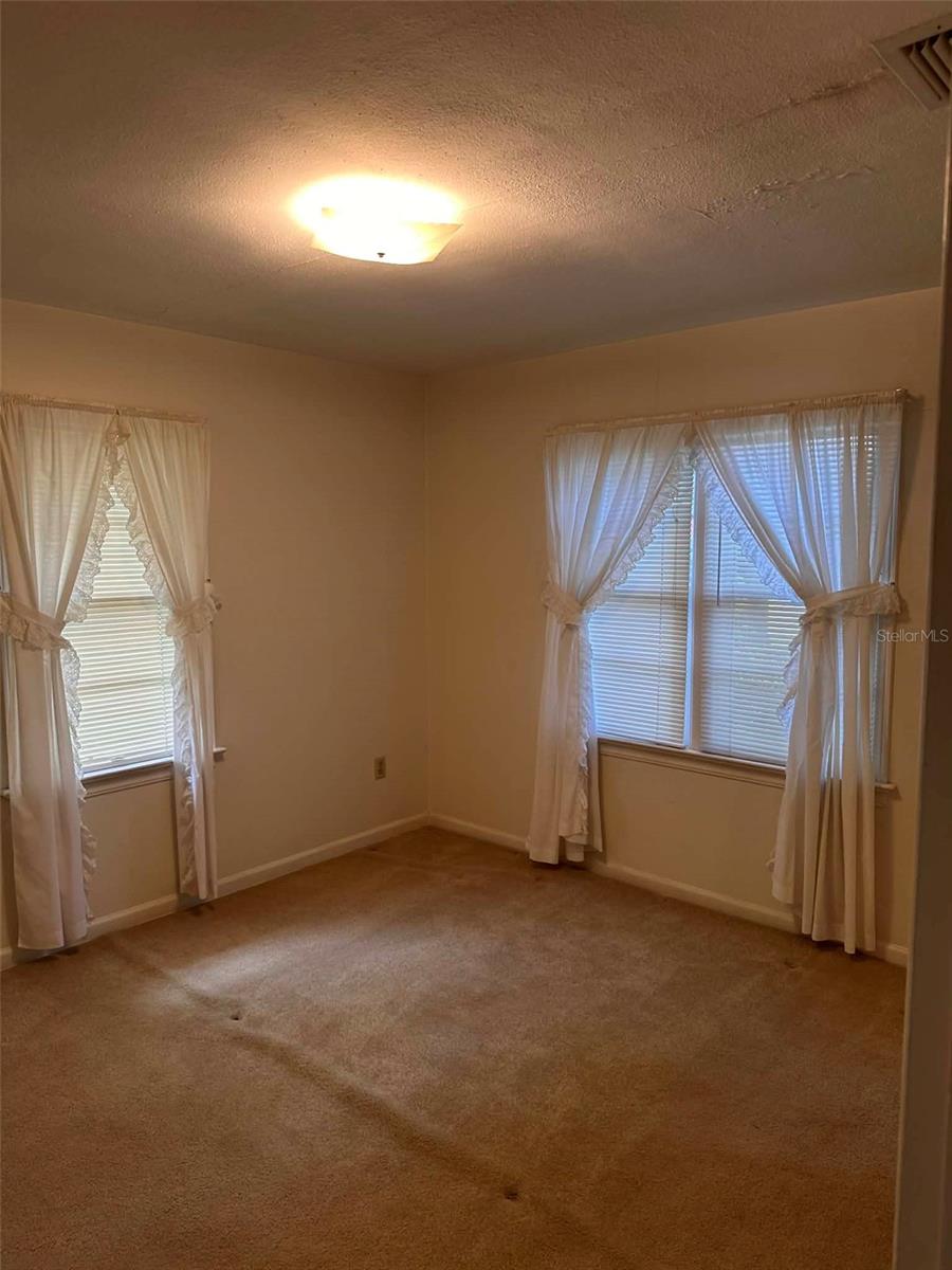 ALVAREZ GRANT - Residential