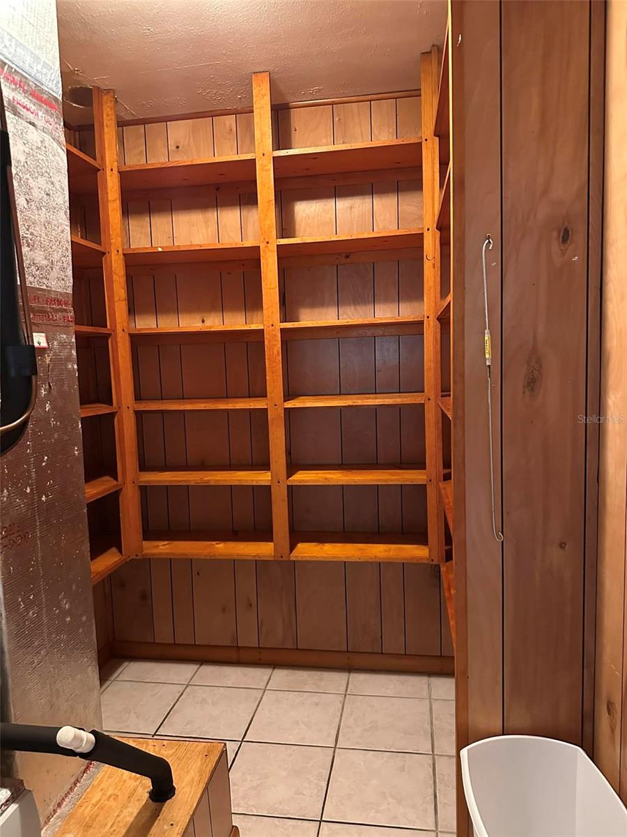 ALVAREZ GRANT - Residential