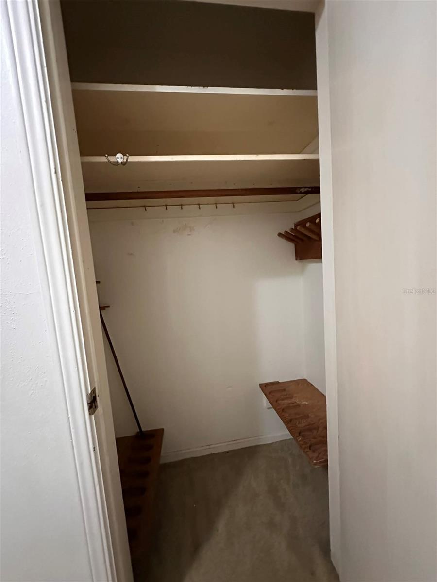 ALVAREZ GRANT - Residential