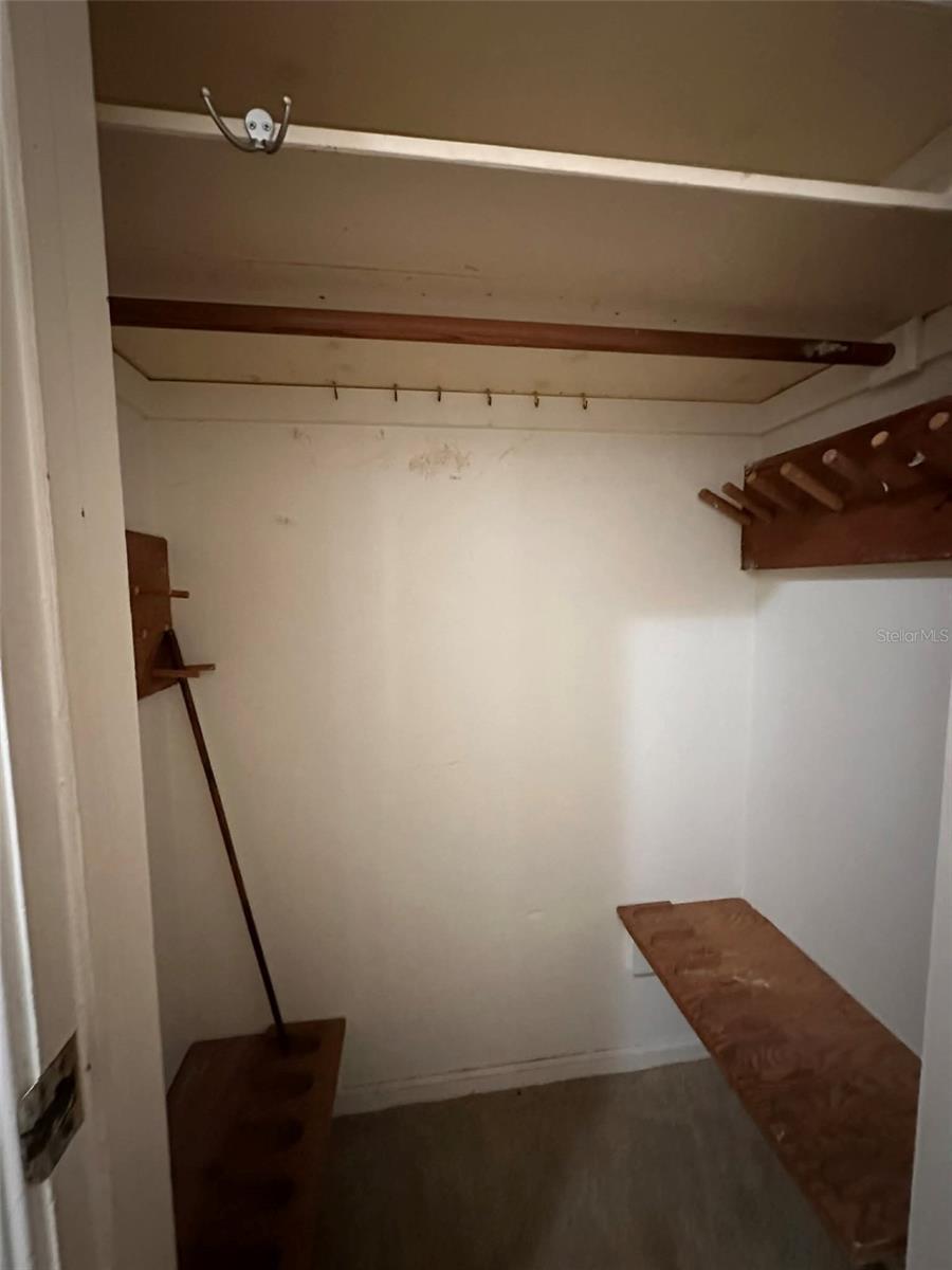 ALVAREZ GRANT - Residential