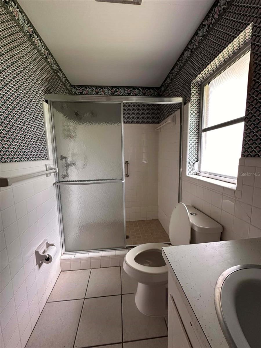 ALVAREZ GRANT - Residential