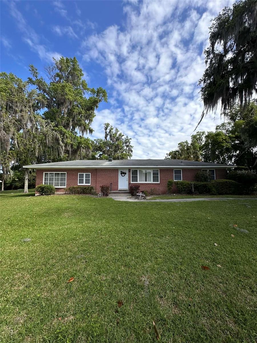 ALVAREZ GRANT - Residential