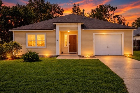 2523 Nw 38 Place, Gainesville, FL 32605