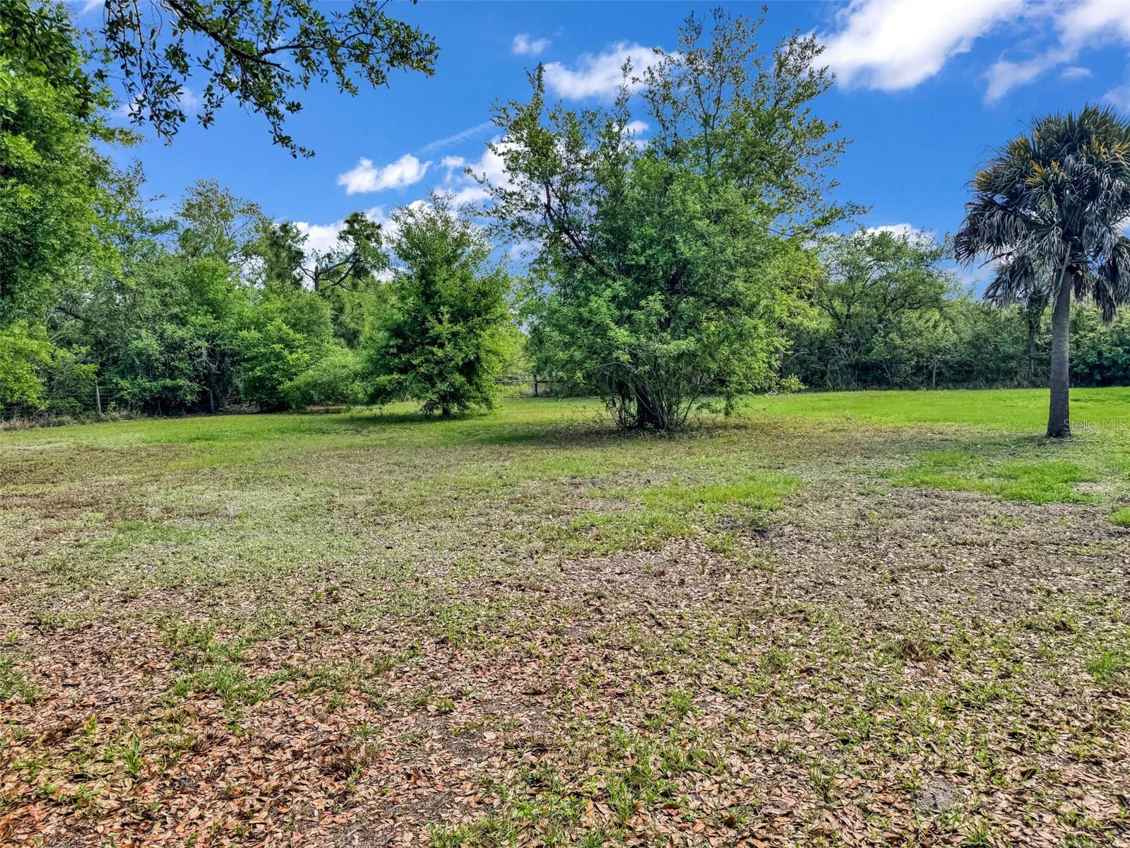 CHARLOTTE RANCHETTES 152 - Residential