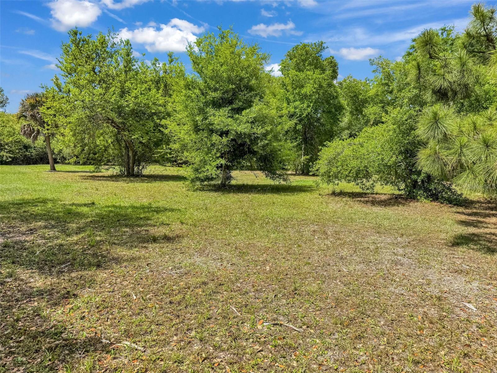 CHARLOTTE RANCHETTES 152 - Residential