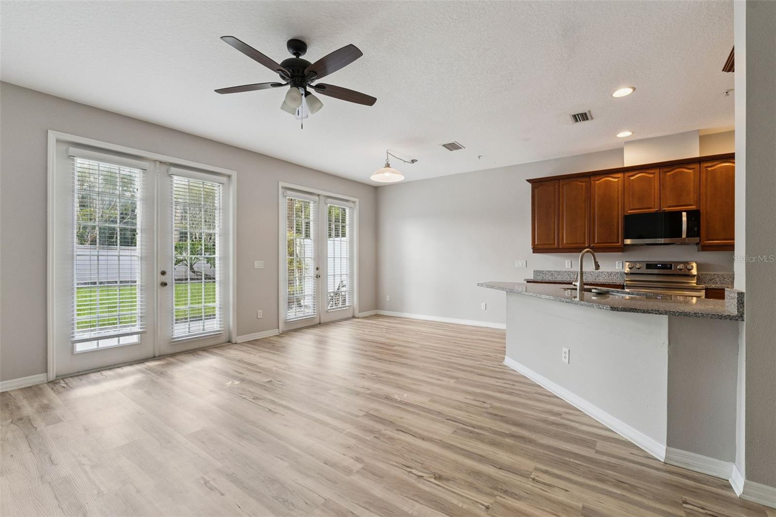 512 PINEBRANCH CIRCLE