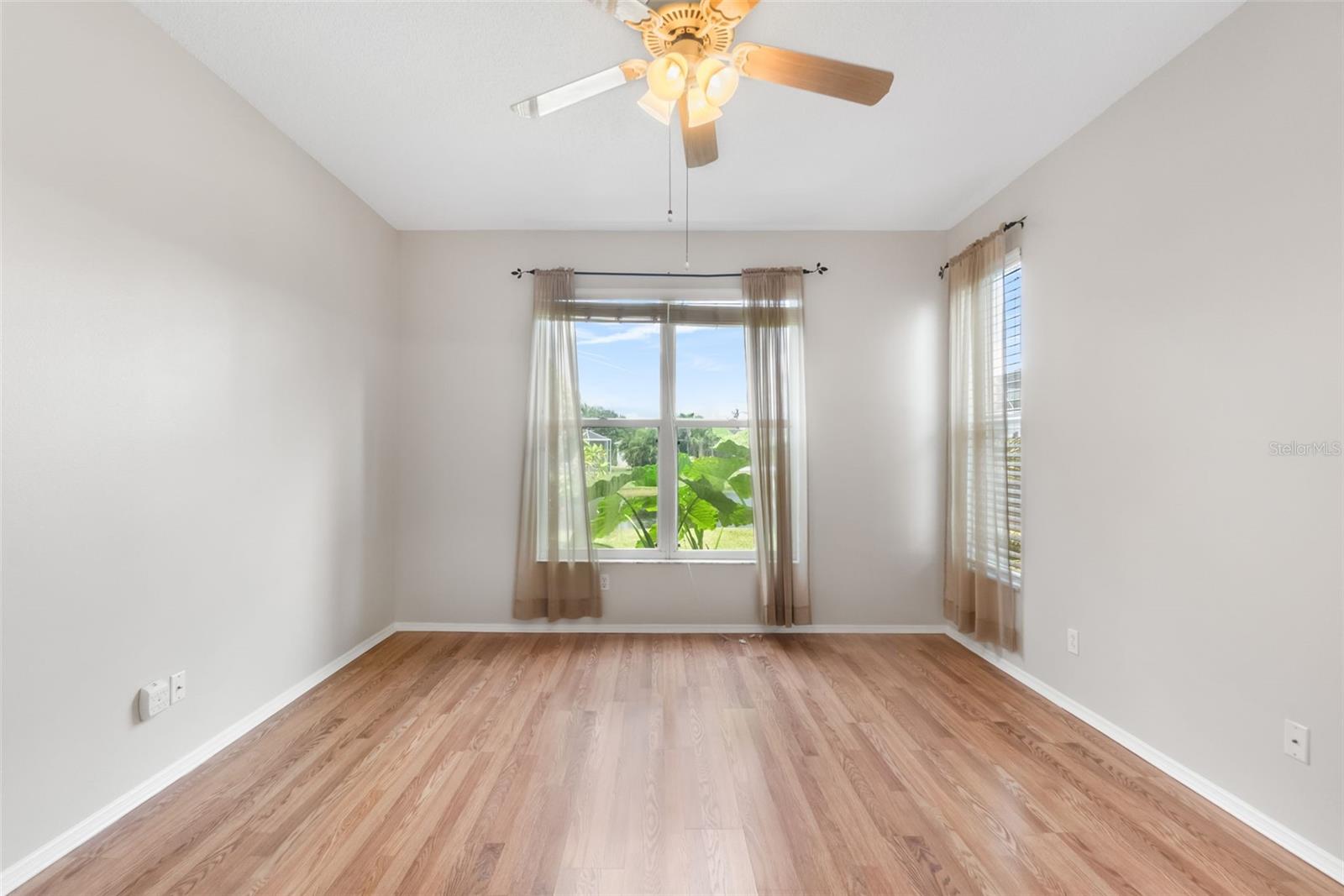 WELLINGTON CHASE - Residential