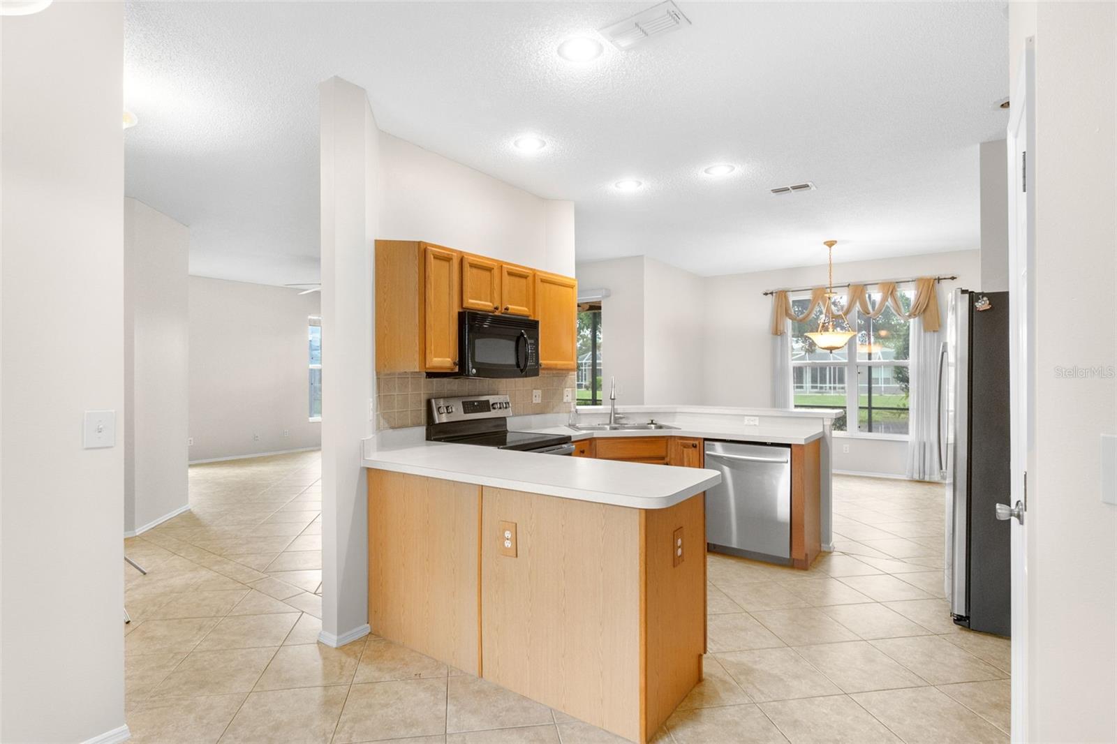 WELLINGTON CHASE - Residential