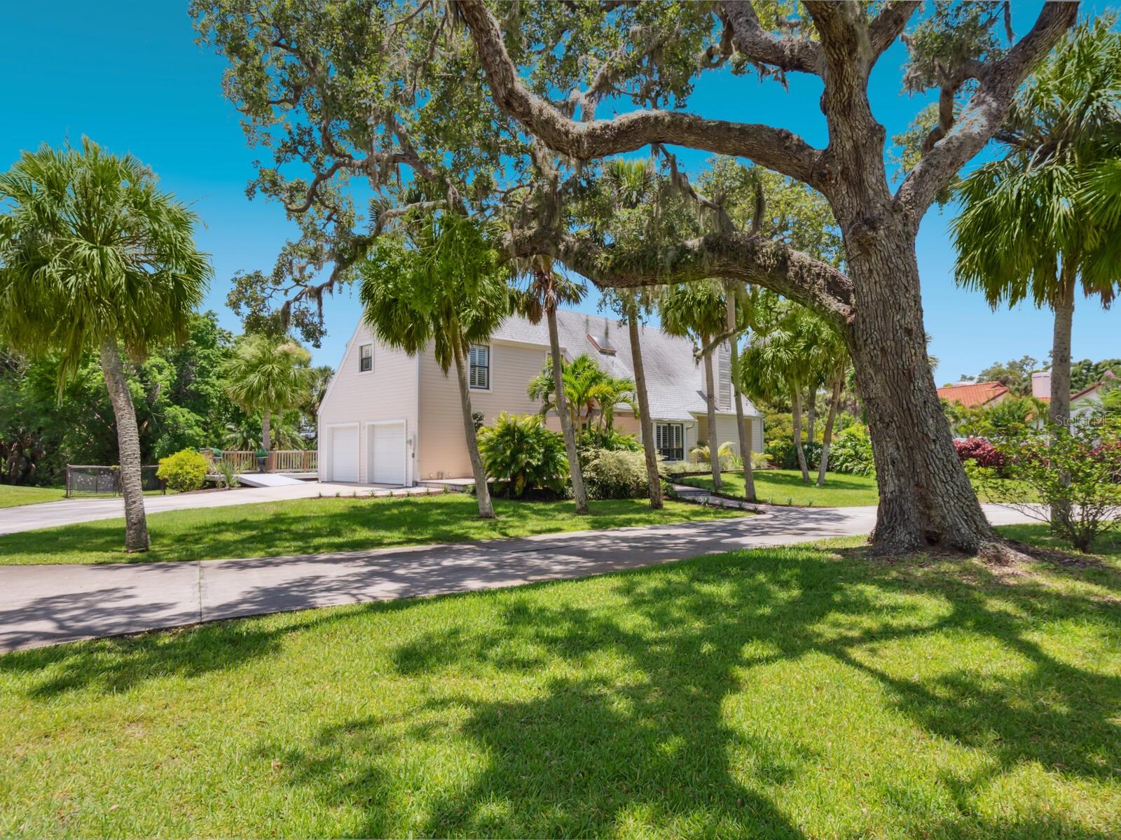 BENEVA OAKS - Residential