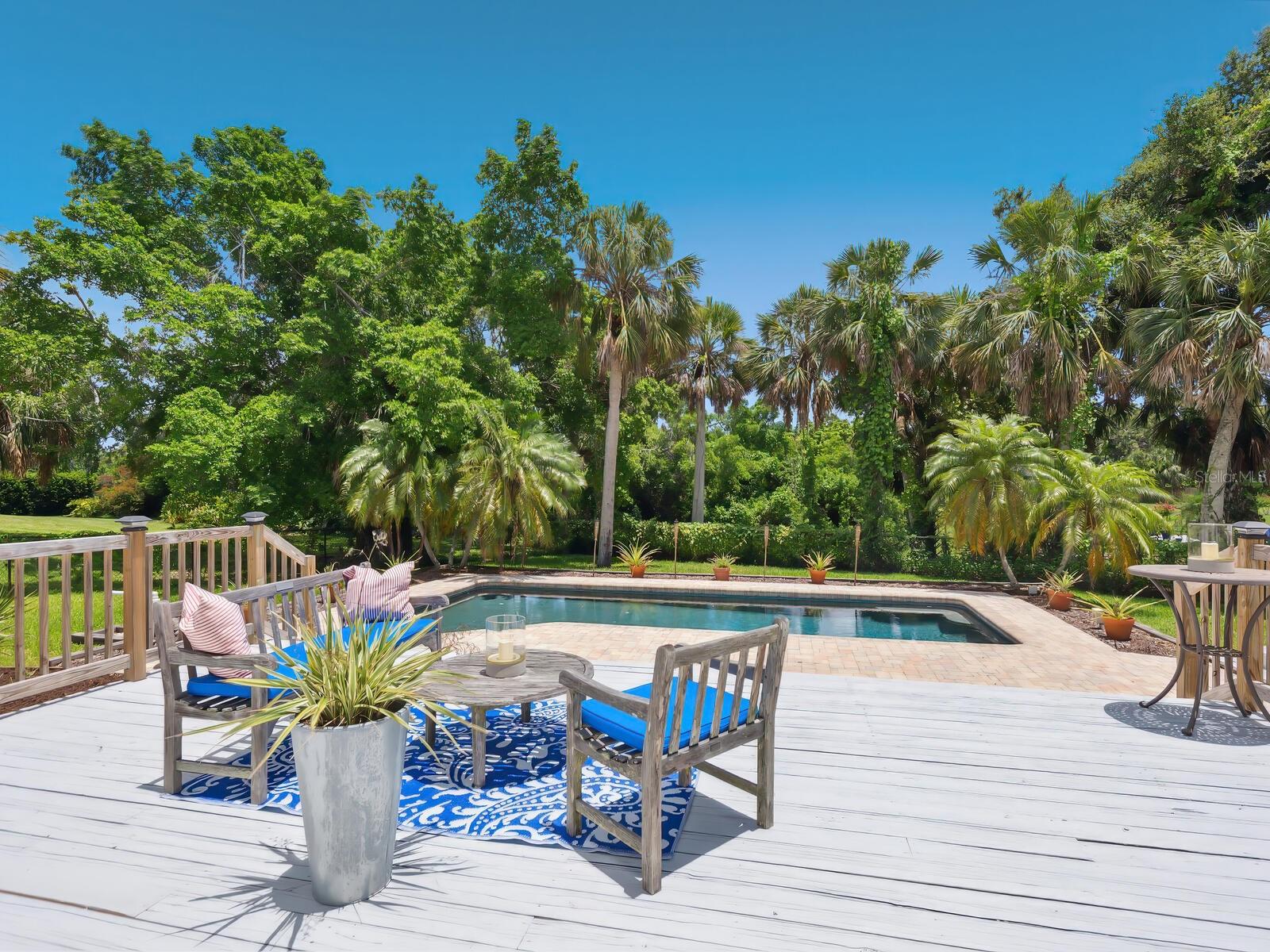 BENEVA OAKS - Residential