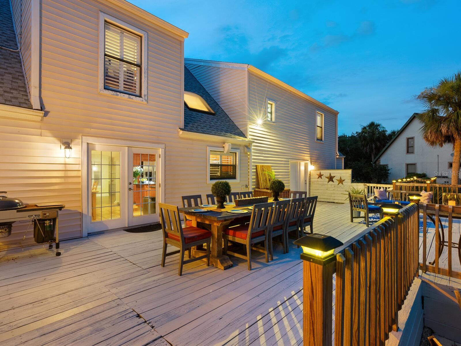 BENEVA OAKS - Residential