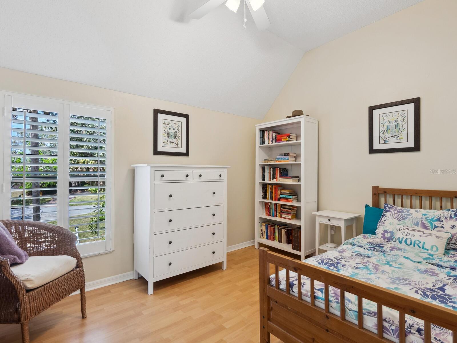 BENEVA OAKS - Residential